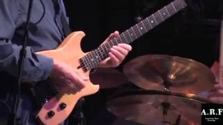 quotAllan Holdsworth plays Guthrie Govan quot  AMAZING RARE FOOTAGE [upl. by Huda]