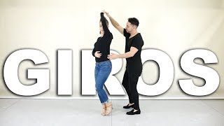 4 Giros  Figuras básicas de BACHATA  Como bailar Bachata  Aprende a bailar con Alfonso y Mónica [upl. by Barnebas]