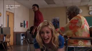 Community S01E18  Nana prende sculacciate ha Britta [upl. by Aivat]