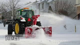 Déneigement résidentiel à Laval [upl. by Anotal]