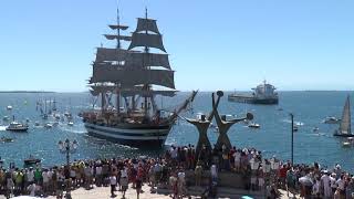 Nave Vespucci transita il canale navigabile di Taranto a vele spiegate [upl. by Swamy]