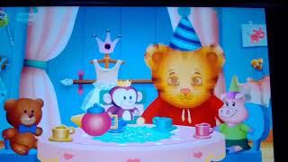 Daniel Tigers Neighborhood episode friends help each other [upl. by Yarw]