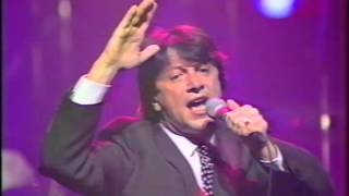 Herve Vilard  Fais la rire amp Capri cest fini  Live 1991 [upl. by Eseilana660]