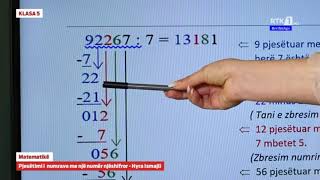 KLASA 5  Matematikë  Pjestimi i numrave me një numër njëshifror 01042020 [upl. by Acissj]