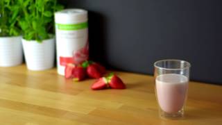 Herbalife Share a Shake Strawberry and Mint [upl. by Prosperus740]