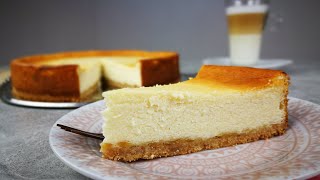 Käsekuchen mit Keksboden amp Mandeln  10 Minuten Zubereitung  Quarkkuchen  Kikis Kitchen [upl. by Adnih]