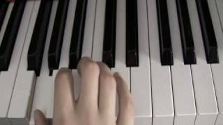 How to play piano Lesson 2 [upl. by Navad385]