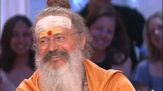 Interview biographie de Swami Pranavananda  Archive INA [upl. by Sokem]