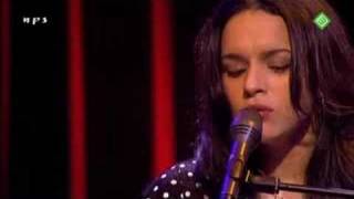 04 Norah Jones  Sunrise live in Amsterdam [upl. by Annibo]