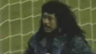 Goalkeeper Higuita does an amazing SAVE [upl. by Dazhehs]