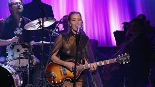 Gaby Moreno performs quotSe Apagóquot Live  30th Hispanic Heritage Awards [upl. by Anna-Maria]